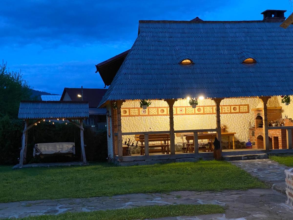 Casa Chira Hotel Vişeu de Sus Exterior foto