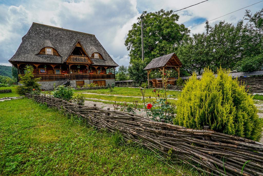 Casa Chira Hotel Vişeu de Sus Exterior foto